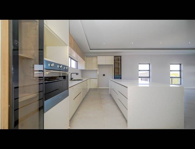 3 BEDROOM HOUSE FOR SALE IN PALM LAKES ESTATE